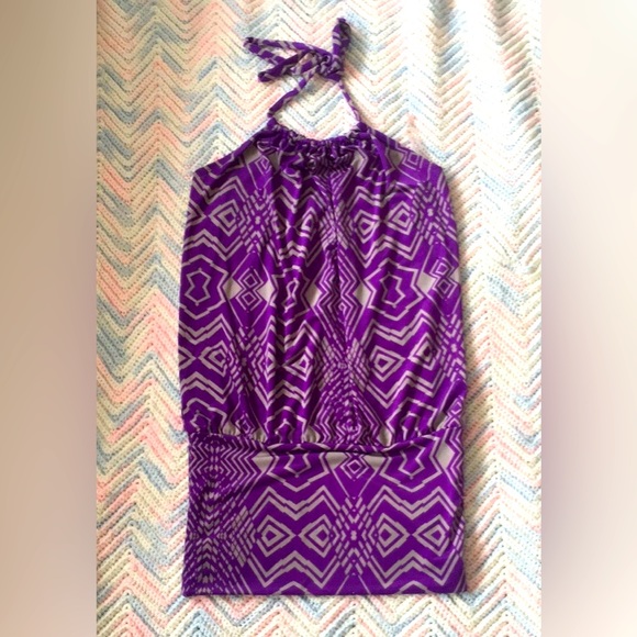 Seductions Halter Neck Top - Picture 3 of 10